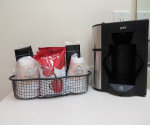 Bonanza Inn Guestrooms - Coffee makers in room
