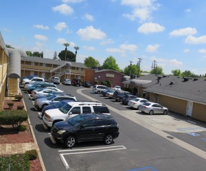 Bonanza Inn Yuba City - Bonanza Inn Yuba City parking lot