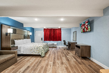 Suite 1 King Bed with Kitchenette Non-Smoking